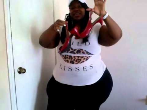 Kiki p loves red shoes