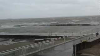 preview picture of video 'Sandy Slams Lake Erie (Lakeside Pier) 10/29'