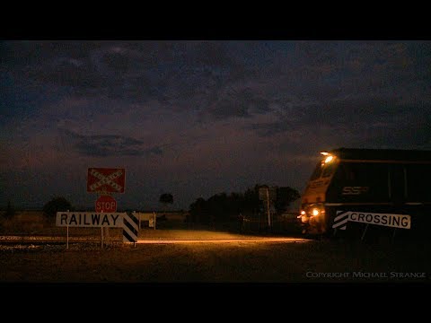 SSR's C510, 4911, GM10 & RL302 Light Engines -  PoathTV Australian Trains & Railways