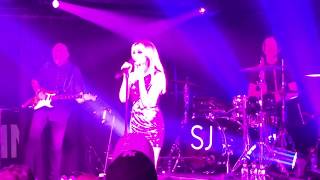 Never tear us apart - Samantha Jade (LIVE)