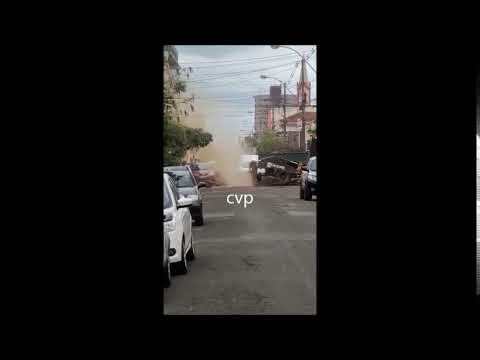 Cano de gás explode no Centro de São Carlos-SP