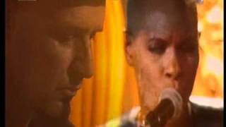 Skunk Anansie - God Loves Only You (Acoustic) - Go&#39; Aften Danmark, TV2 - 23-09-2010