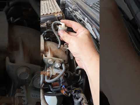 Simply delete a MAP sensor filter on a Toyota KD engine! #automobile #diy #shorts