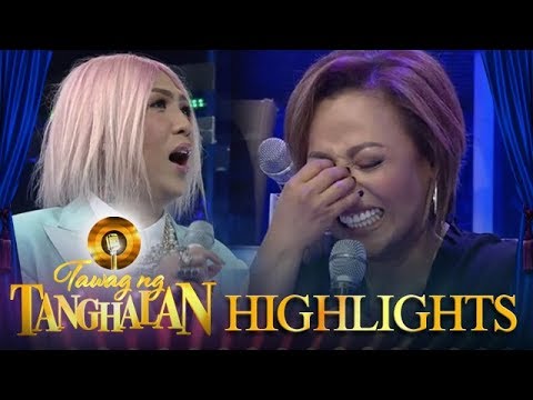 Tawag ng Tanghalan: Jaya can't hold back her laughter