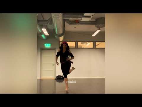 Magdans improvisation i dansstudion - orientalisk dans i Malmö - Magdansös Selina Sevil - oryantal