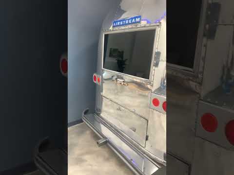 Used 1965 SILVER AIRSTREAM  image 1