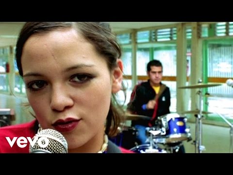 Natalia y La Forquetina - En El 2000 (Version Quincea�era)