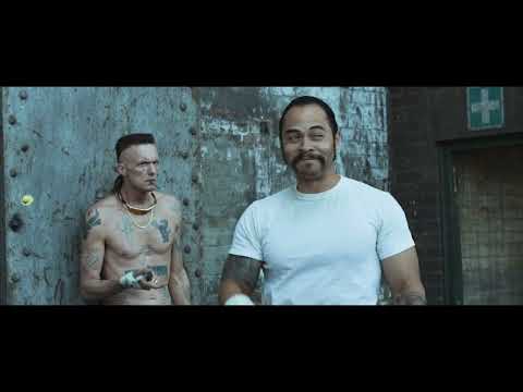 CHAPPIE - Chappie Learns To Be Cool