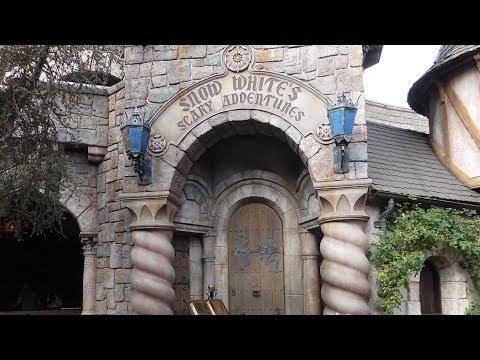 Imagineering Adventures | Snow White's Scary Adventures [Minecraft Disneyland]