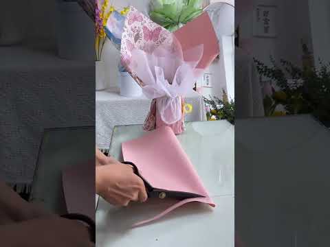 Butterfly Floral Embossed Bouquet Paper Pack 20 (57x57cm)