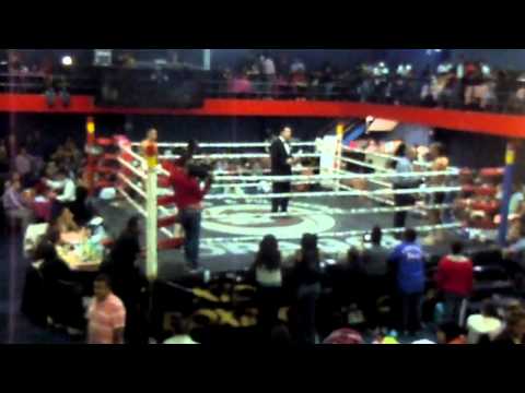 PACMAN PELEA KICK BOXIN PROFESIONAL 1 ROUND GANA POR K.O.