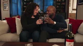 Yellow Tail Wines & Domino's® Twist.Tap.Order. Caps!