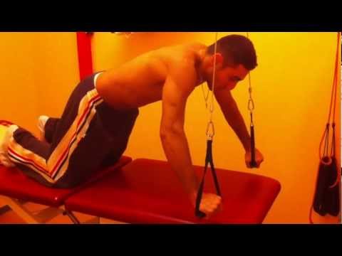 Artem Harutyunyan beim Physio