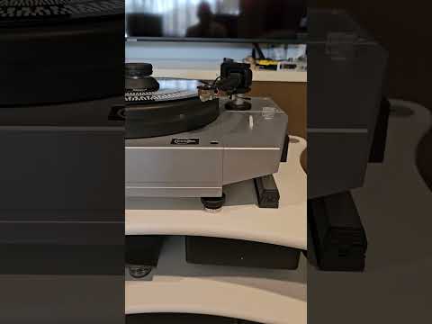 A WALK THROUGH MY HI-FI SYSTEM.