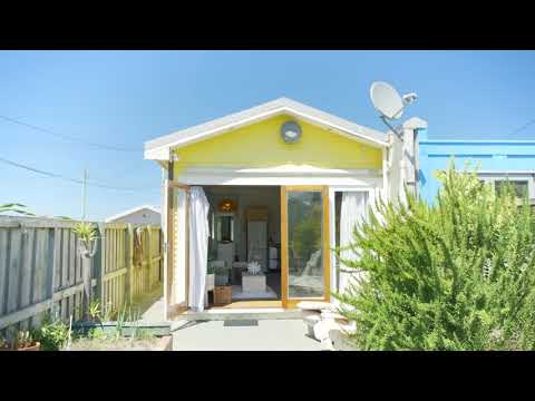 72 Lyall Parade, Lyall Bay - Wellington (Ben Everist & Craig Lowe)