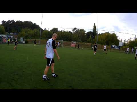 StrefaFutbolu.pl: Akademia Teatralna - Przyjaciele Fryzjera