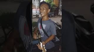 Download lagu pengamen kreatif..maz rizki dari tegal.. mp3