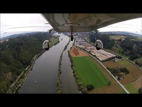 2019-09-22 Přiblížení a přistání ve Vilshofenu. Approach and landing at EDMV.