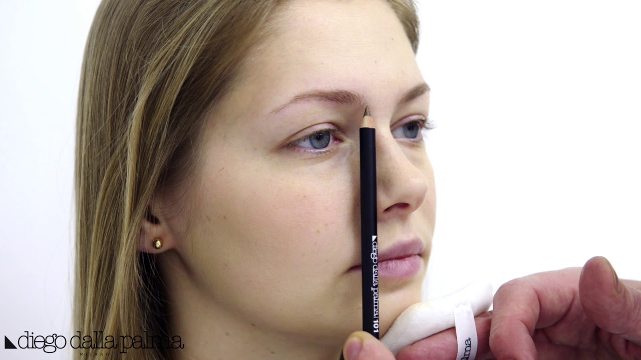 Watch video The Power of Eyebrows by Diego Dalla Palma! Now The Power of Eyebrows by Diego Dalla Palma!