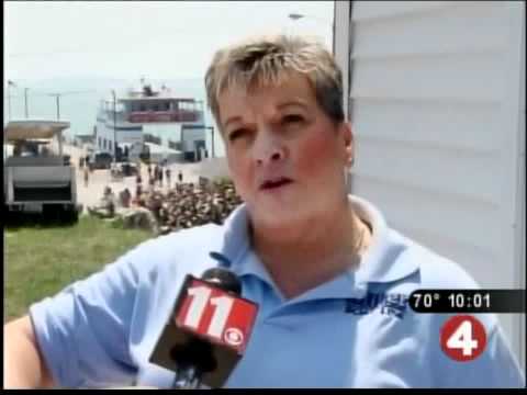 Plane hits water 100 feet from ferry