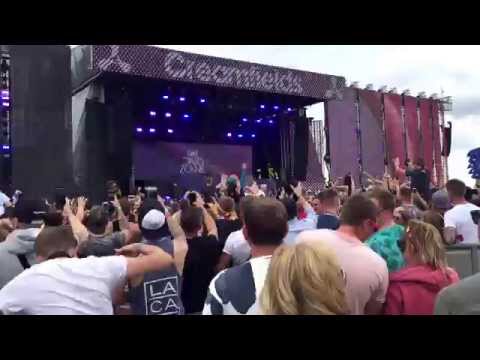 David Zowie playing 'House Every Weekend' @ Creamfields 2015