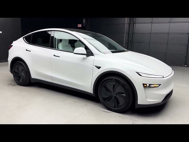 2026 TESLA MODEL Y SUV DUAL AC ELECTRIC MOTORS PREMIUM SPORT UTILITY 4D
