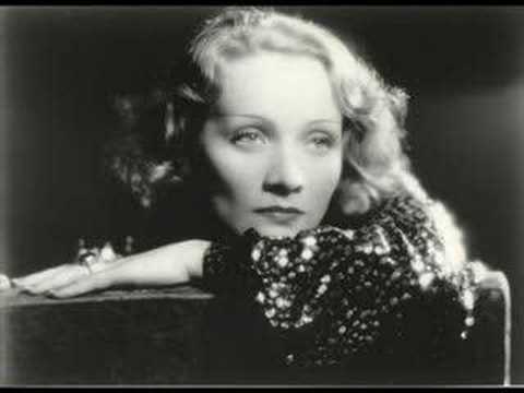 Einen Koffer in Berlin - Marlene Dietrich