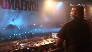 Carl Cox playing DJ Jock-Raw Love at Loveland 2015