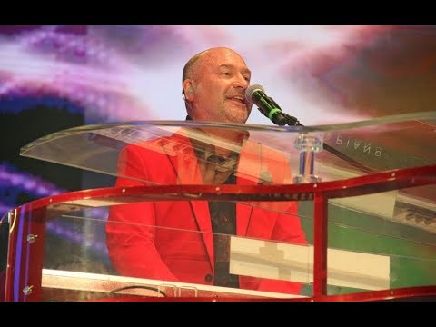 Michal David - Tajfun (Bláznivá noc - O2 Arena 2015)