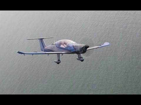 Elixir's Molded Carbon Aircraft