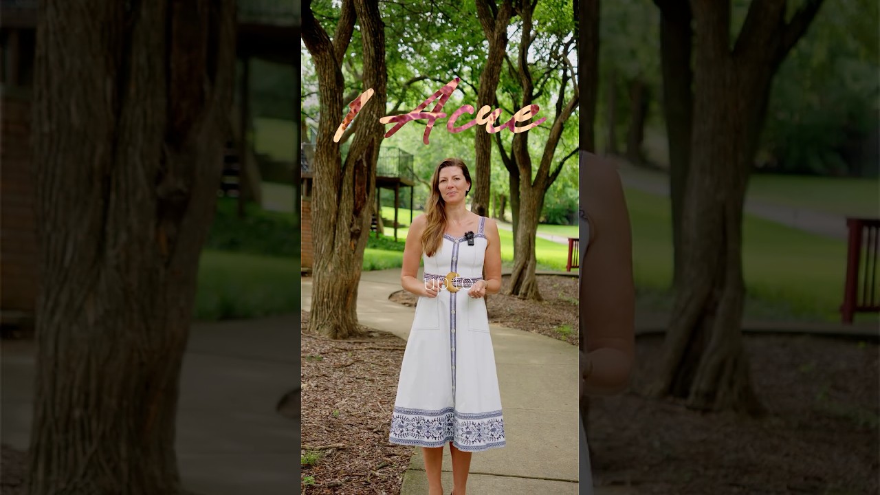 Vertical social media real estate video