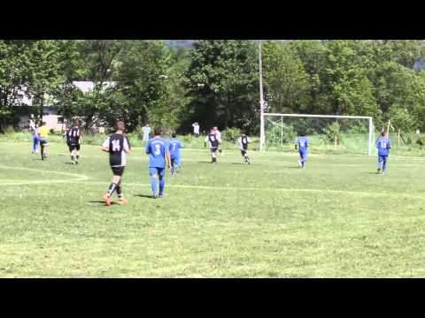 Mecz ligowy B-klasy: Lotniarz Bezmiechowa - Jawornik Czarna (3:1)