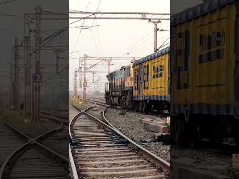 SILIGURI WDG4 long hood front with BCNA freight cars through Rajbandh towards Bardhaman