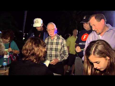 100 Car Menorah Parade 2013