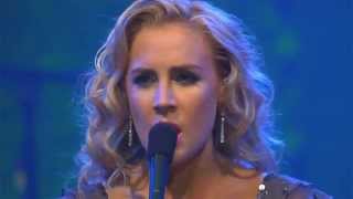 Annie Moses Band: When the Christmas Baby Cries