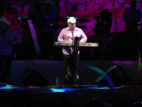 los creadores del pasito duranguense te pido que te quedes en vivo