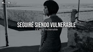 • Vulnerable - Selena Gomez || Letra en Español & Inglés | HD