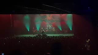 Tremonti - Throw Them To The Lions (live @ Tilburg)