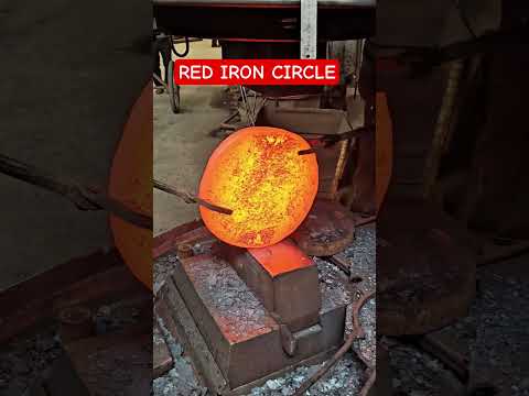 Forge a red circular iron block #steel #ironman #iron #blacksmith
