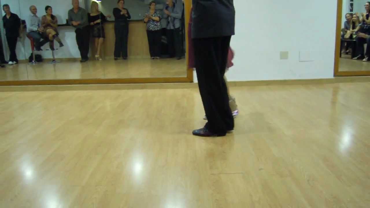 Juana Garcia y Julio Robles - "Por una cabeza"