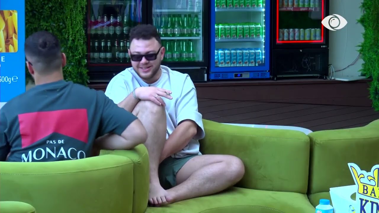 O sekser dashurie/ Debat mes Shëndritit dhe Artanit