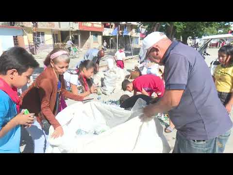 Fomentan en estudiantes de Bayamo, importancia del saneamiento y el reciclaje de materias primas.