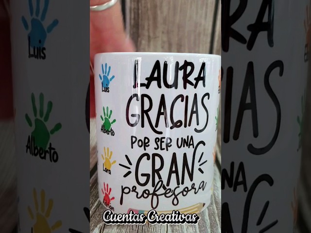 Vídeo relacionado con Taza Personalizada Para Profesores Regalo Fin De Curso Recuerdo Emotivo Para Maestros Detalle De Alumnos Y Padres Cerámica Cafe (SE NECESITA UN GRAN CORAZON PARA ENSEÑAR A PEQUEÑAS MENTES)
