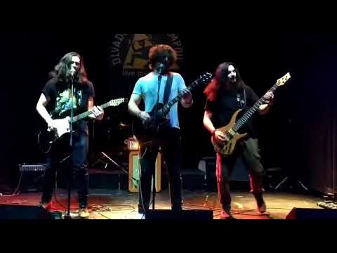 Stoner Toad - Stoner Toad - Where is the music (Divadlo pod lampou)