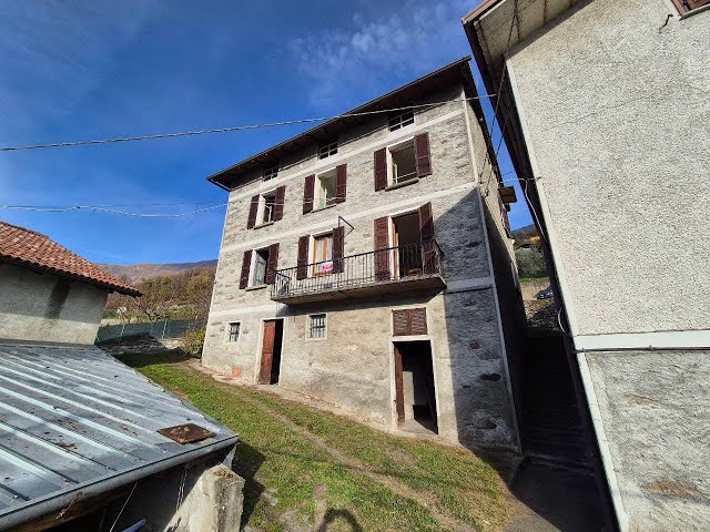 IN VALTELLINA, CASA SINGOLA CON VISTA PANORAMICA