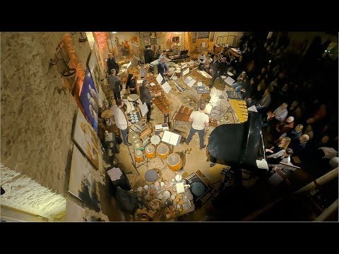 Henry Cowell: Ostinato pianissimo - DeciBells XXL