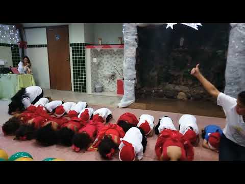 Linda apresentação de Natal alunos maternal música - Vamos Construir Sandy e Junior