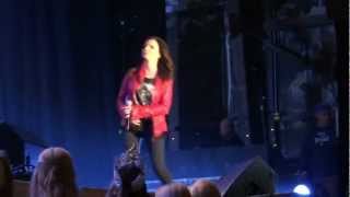 Martina Mcbride@Strawberry Festival/Hit Me With Your Best Shot