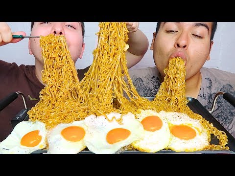 INDOMIE MI GORENG FRIED INDONESIAN NOODLES • Mukbang & Recipe