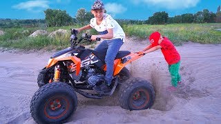 ЗАСТРЯЛИ в песке... ОПЕРАЦИЯ по СПАСЕНИЮ брата!!!I save my younger brother .